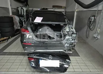 Photo 1 of 19: 2021 Mercedes-Benz E 350 4Matic — Korean insurance auction