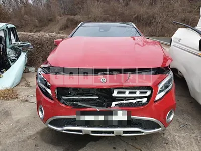 Photo 1 of 6: 2019 Mercedes-Benz GLA220 — Korean insurance auction