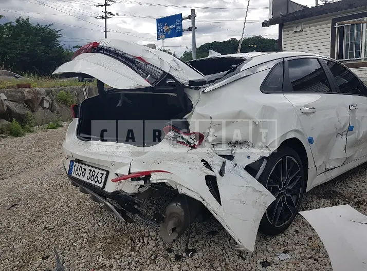 Photo 2 of 27: 2022 Kia K5, VIN KNAG3412BNA167108 — Korean insurance auction