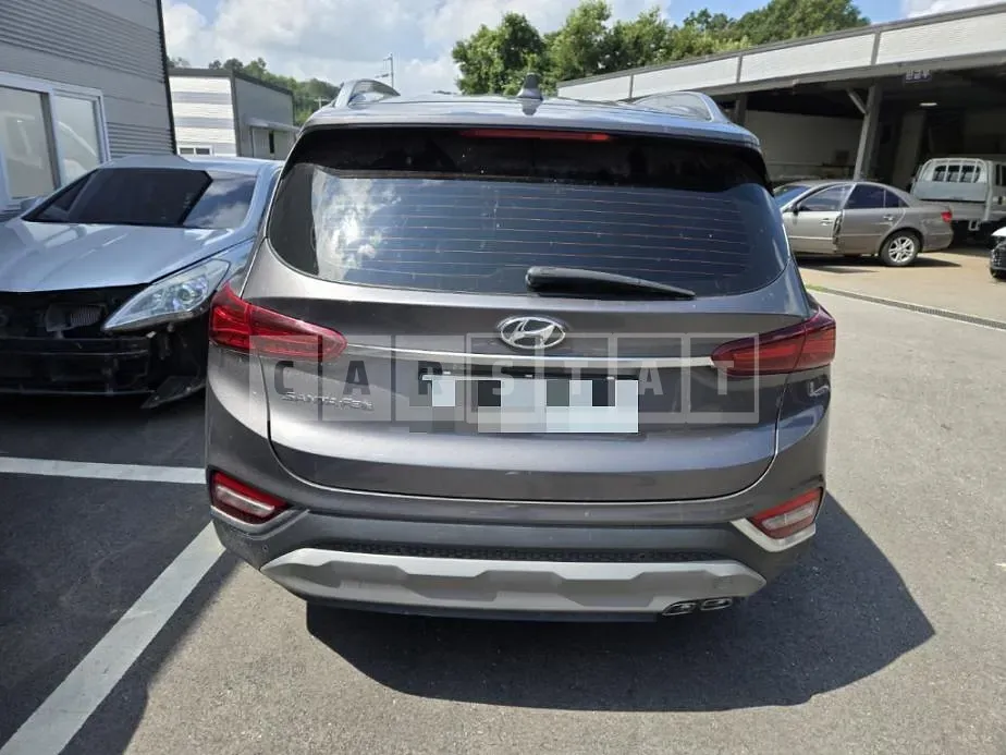 Photo 2 of 20: 2020 Hyundai Santa Fe TM 2.0 — Korean insurance auction