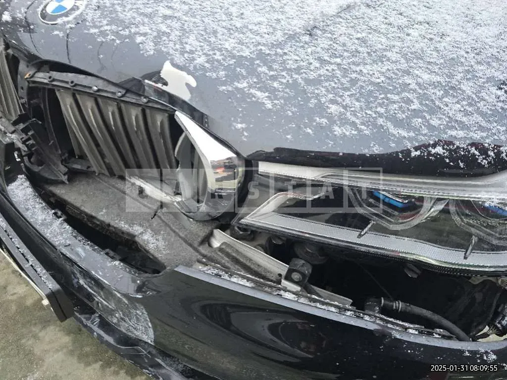 Photo 2 of 41: 2018 BMW 750Li xDrive, VIN WBA7F2101JB005315 — Korean insurance auction