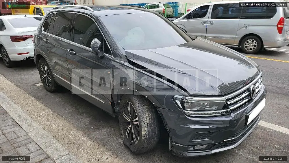 Photo 2 of 12: 2020 Volkswagen Tiguan 2.0 TDI, VIN WVGZZZ5NZLW852769 — Korean insurance auction