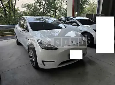 Photo 1 of 11: 2021 Tesla Model Y LongRange — Korean insurance auction