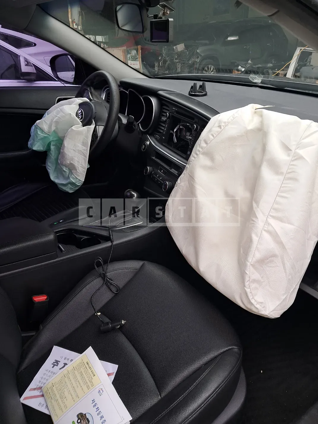 Photo 3 of 3: 2015 Kia K5, VIN KNAGN418BFA591222 — Korean insurance auction