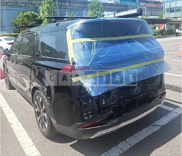 Photo 2 of 24: 2022 Kia Carnival — Korean insurance auction