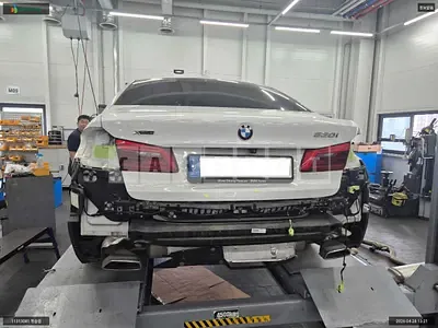 Photo 1 of 18: 2020 BMW 530i xDrive M Sport Package, VIN WBAJR9105LWW78173 — Korean insurance auction