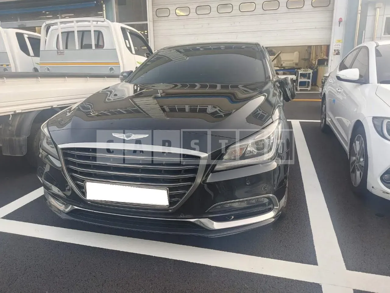 Photo 2 of 32: 2017 Hyundai Genesis G80, VIN KMHGM41DBJU254812 — Korean insurance auction