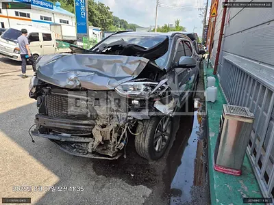 Photo 1 of 14: 2015 Hyundai Santa Fe, VIN KMHSW81UBFU495487 — Korean insurance auction