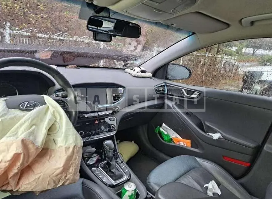 Photo 2 of 13: 2016 Hyundai IONIQ Hybrid — Korean insurance auction