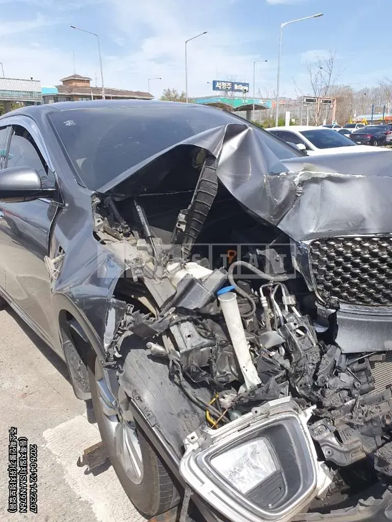 Photo 2 of 6: 2015 Kia Sorento — Korean insurance auction