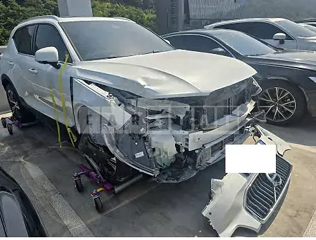 Photo 2 of 23: 2022 Volvo XC40 B4 AWD — Korean insurance auction