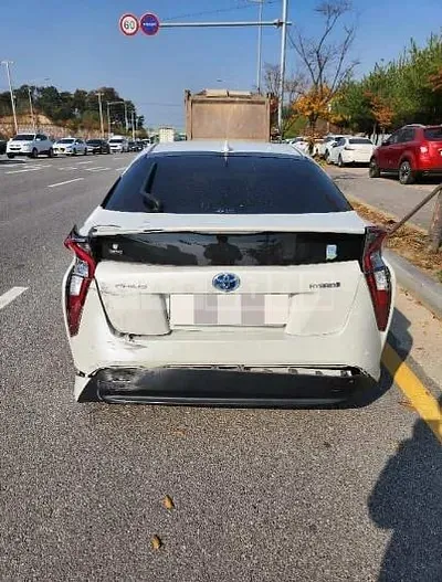 Photo 1 of 15: 2016 Toyota Prius — Korean insurance auction