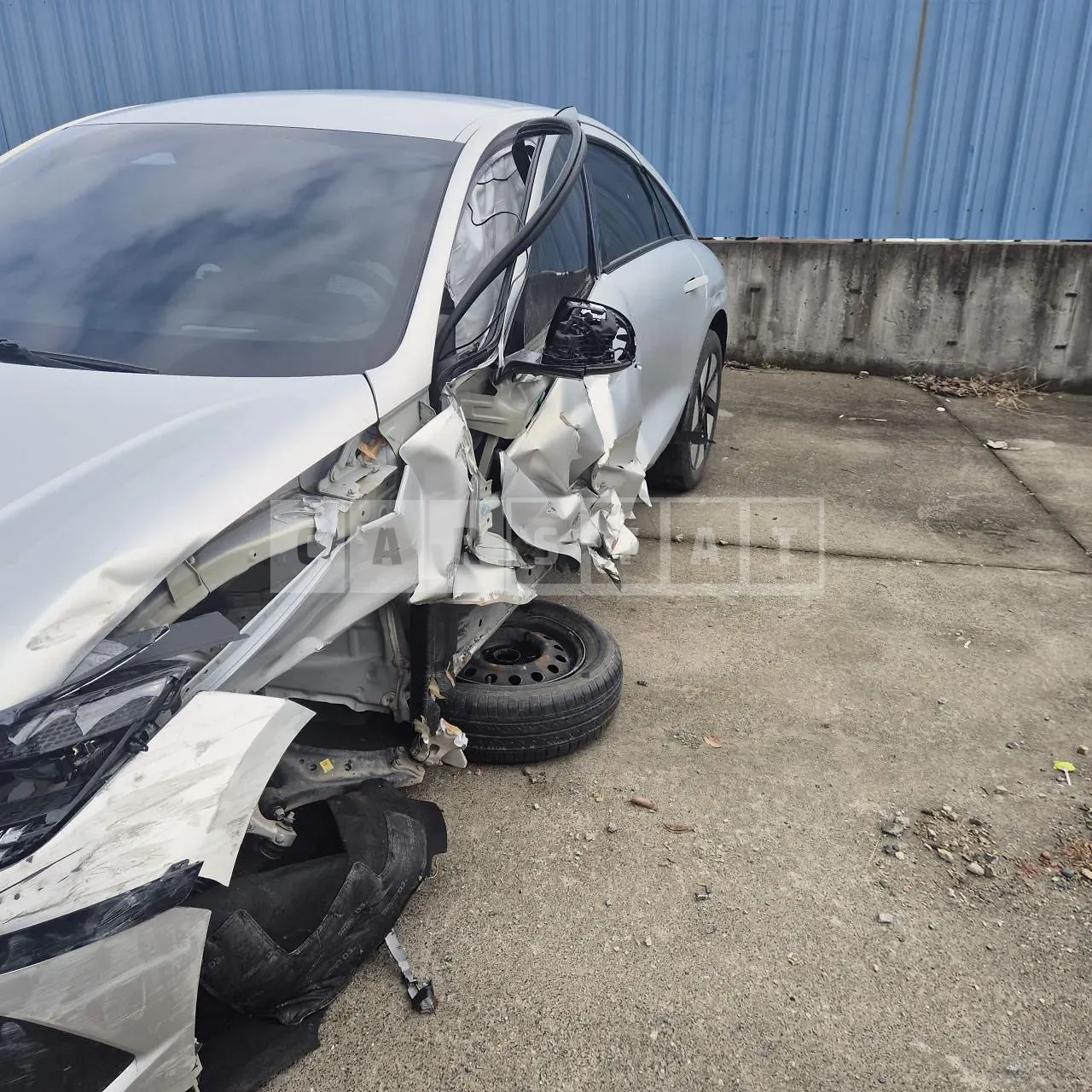 Photo 2 of 28: 2024 Hyundai IONIQ 6, VIN KMHM341AFPA060903 — Korean insurance auction