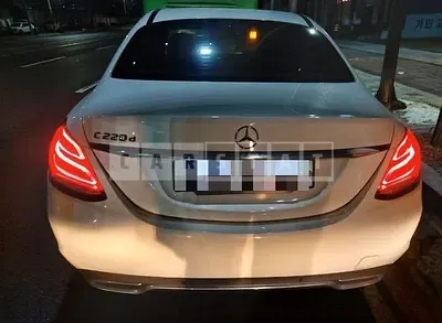 Photo 1 of 13: 2015 Mercedes-Benz C220d — Korean insurance auction