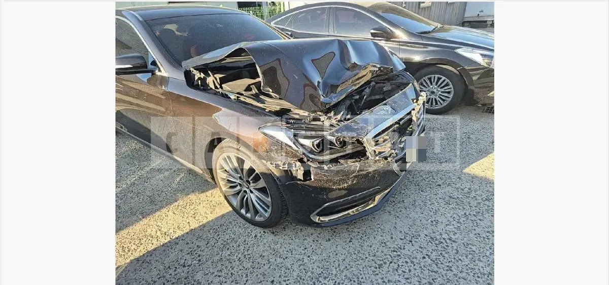 Photo 2 of 10: 2017 Genesis G80 3.8 — Korean insurance auction