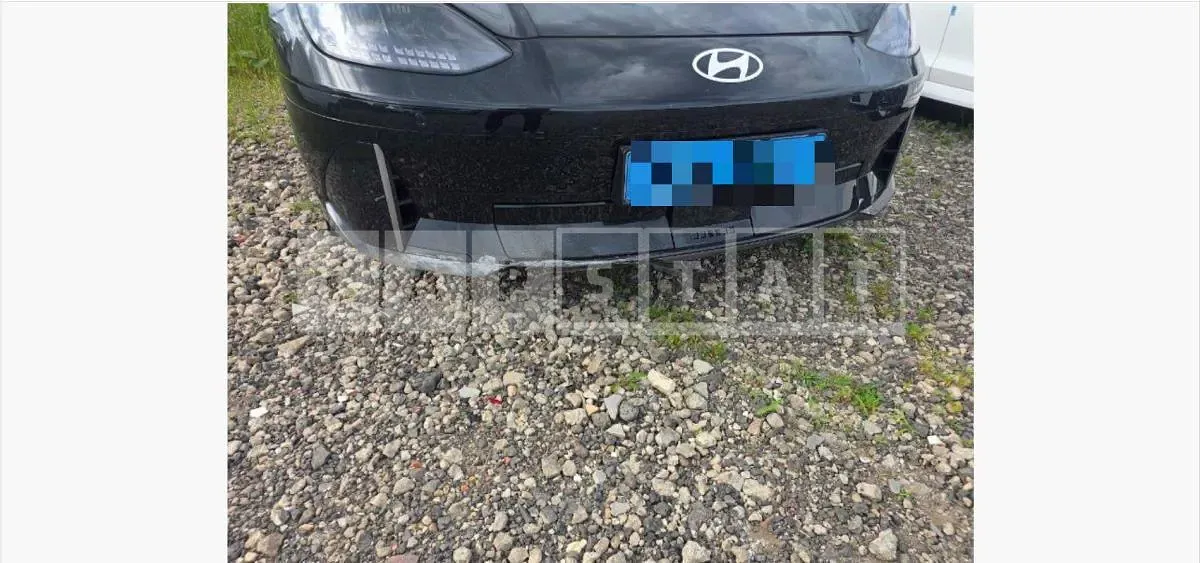Photo 2 of 21: 2025 Hyundai IONIQ 6 Standard Electric Car — Korean insurance auction