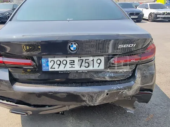 Photo 2 of 28: 2021 BMW 520i M Sport Package, VIN WBA11BH04MCF59489 — Korean insurance auction