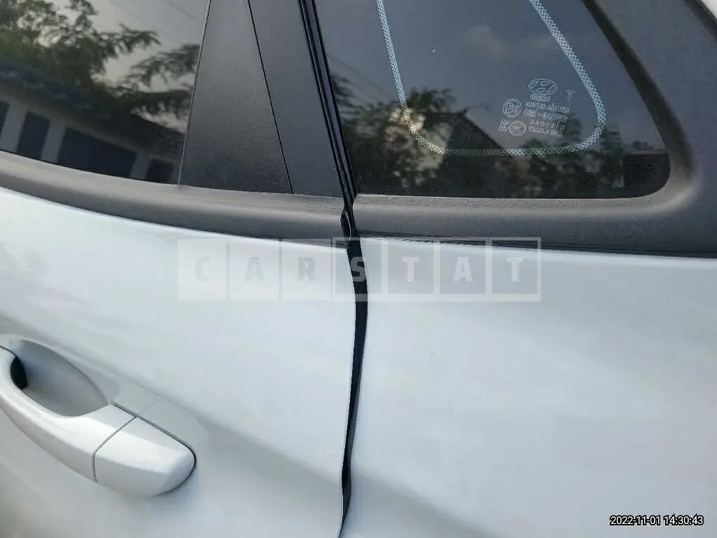 Photo 2 of 12: 2019 Hyundai Kona Electric, VIN KMHK381GFKU000556 — Korean insurance auction