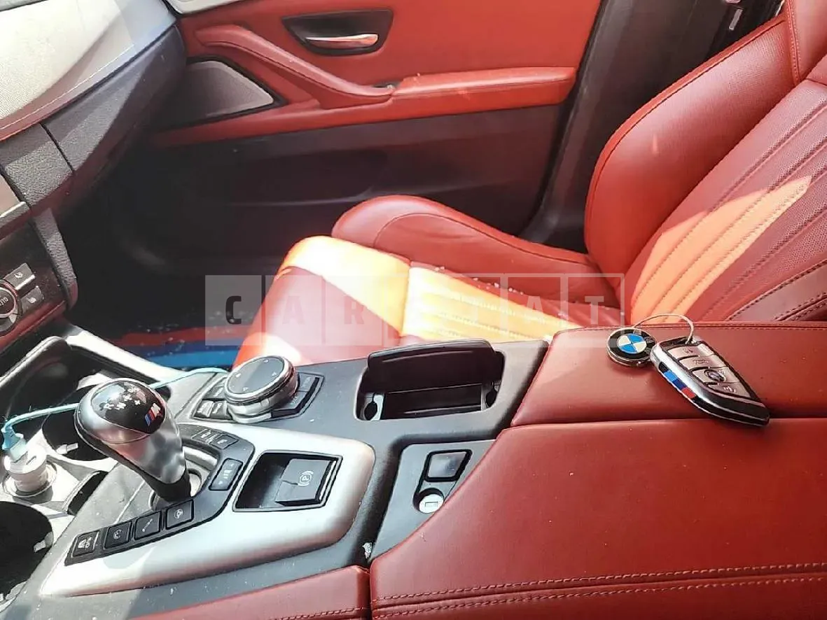 Photo 2 of 17: 2015 BMW M5, VIN WBSFV9106FD095348 — Korean insurance auction
