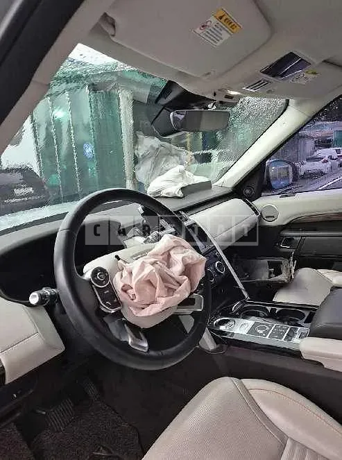 Photo 2 of 9: 2018 Land Rover Discovery TD6 — Korean insurance auction