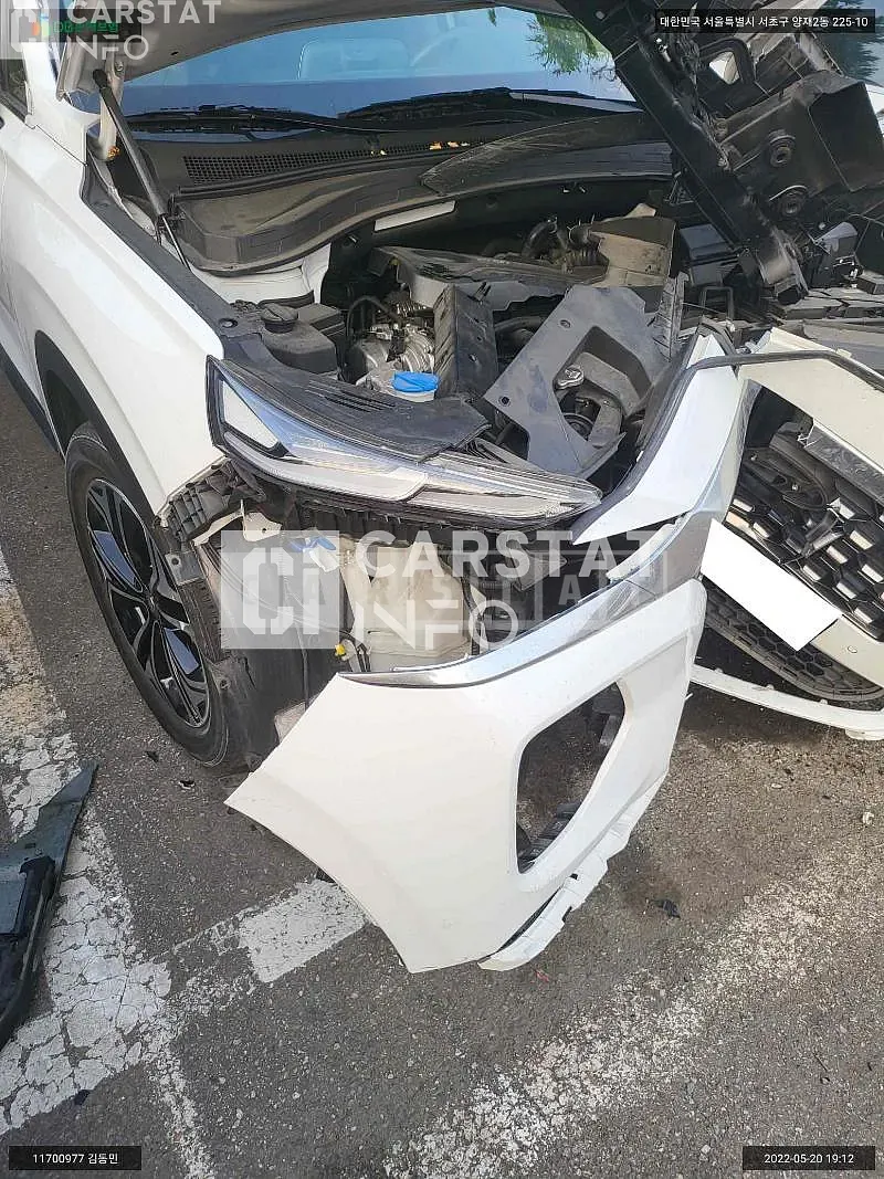 Photo 2 of 23: 2019 Hyundai Santa Fe, VIN KMHS381ABLU193107 — Korean insurance auction