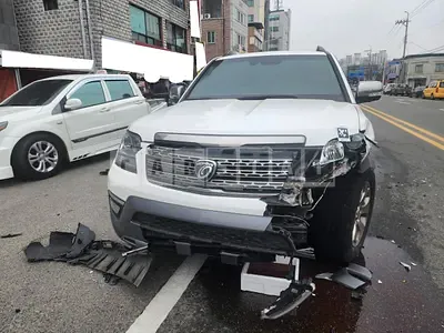 Photo 1 of 48: 2016 Kia Mojave, VIN KNAKN814DHA153885 — Korean insurance auction