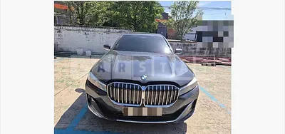 Photo 1 of 43: 2019 BMW 730Ld xDrive Design Pure E — Korean insurance auction