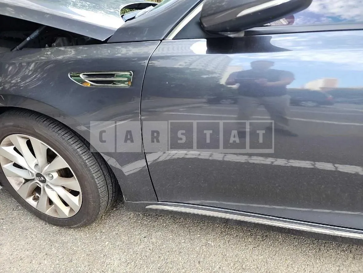 Photo 2 of 19: 2016 Kia K5 2.0, VIN KNAGU411BGA059259 — Korean insurance auction