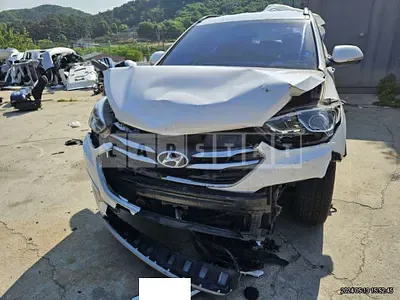 Photo 1 of 14: 2016 Hyundai Santa Fe — Korean insurance auction