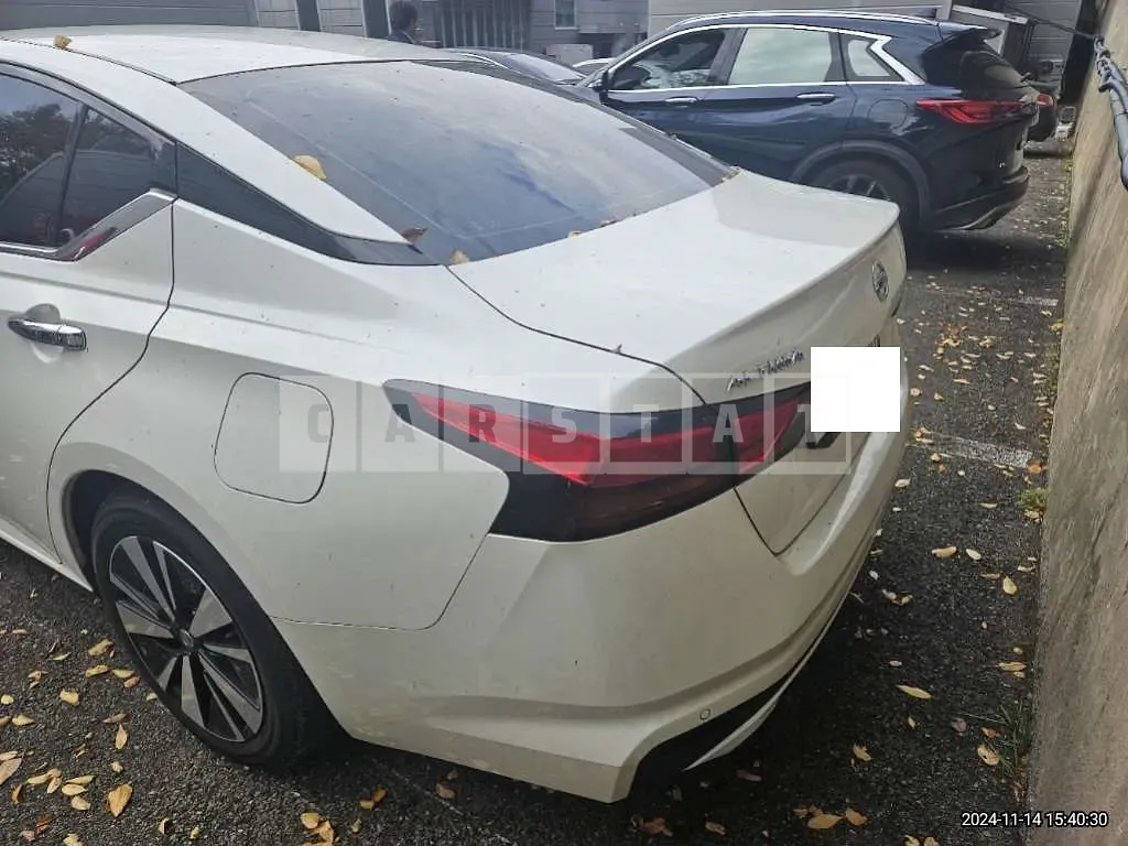 Photo 2 of 13: 2019 Nissan Altima 2.5 — Korean insurance auction