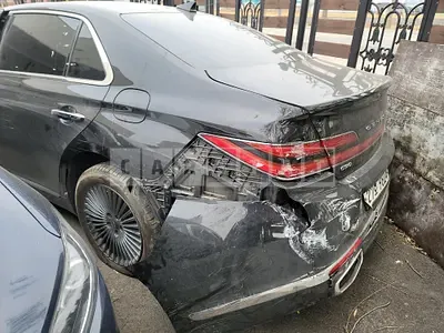 Photo 1 of 11: 2019 Genesis G90 3.8 — Korean insurance auction