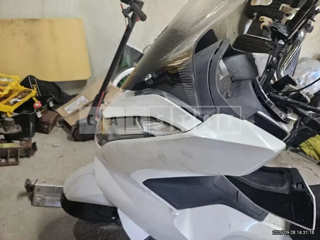Photo 2 of 21: 2022 Honda (Two-Wheel) PCX_125 — Korean insurance auction