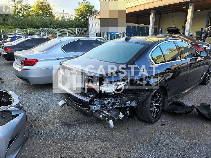 Photo 2 of 11: 2022 BMW 530e — Korean insurance auction
