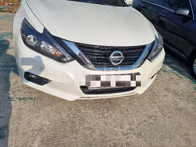 Photo 1 of 13: 2017 Nissan Altima 2.5 — Korean insurance auction