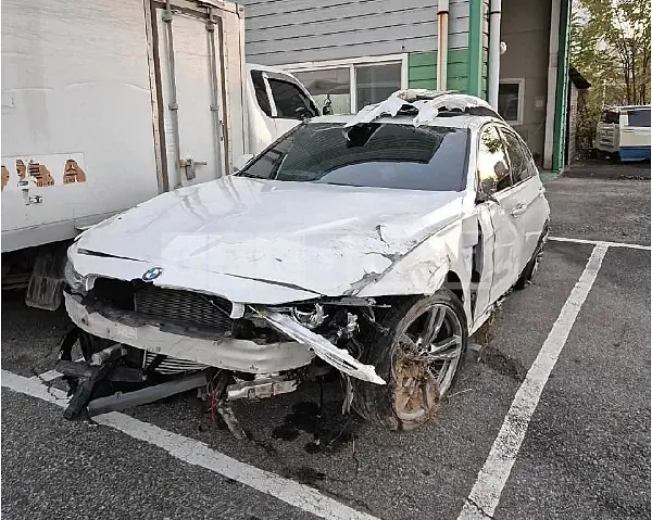 Photo 2 of 20: 2017 BMW 320d — Korean insurance auction