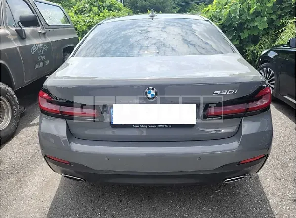 Photo 2 of 22: 2022 BMW 530i — Korean insurance auction
