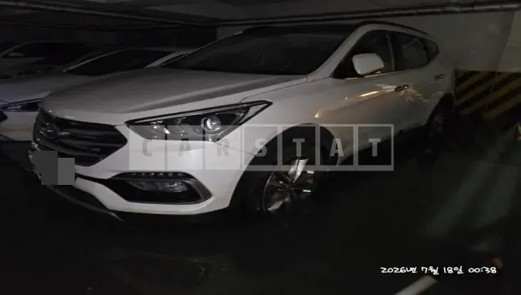 Photo 2 of 5: 2016 Hyundai Santa Fe DM — Korean insurance auction