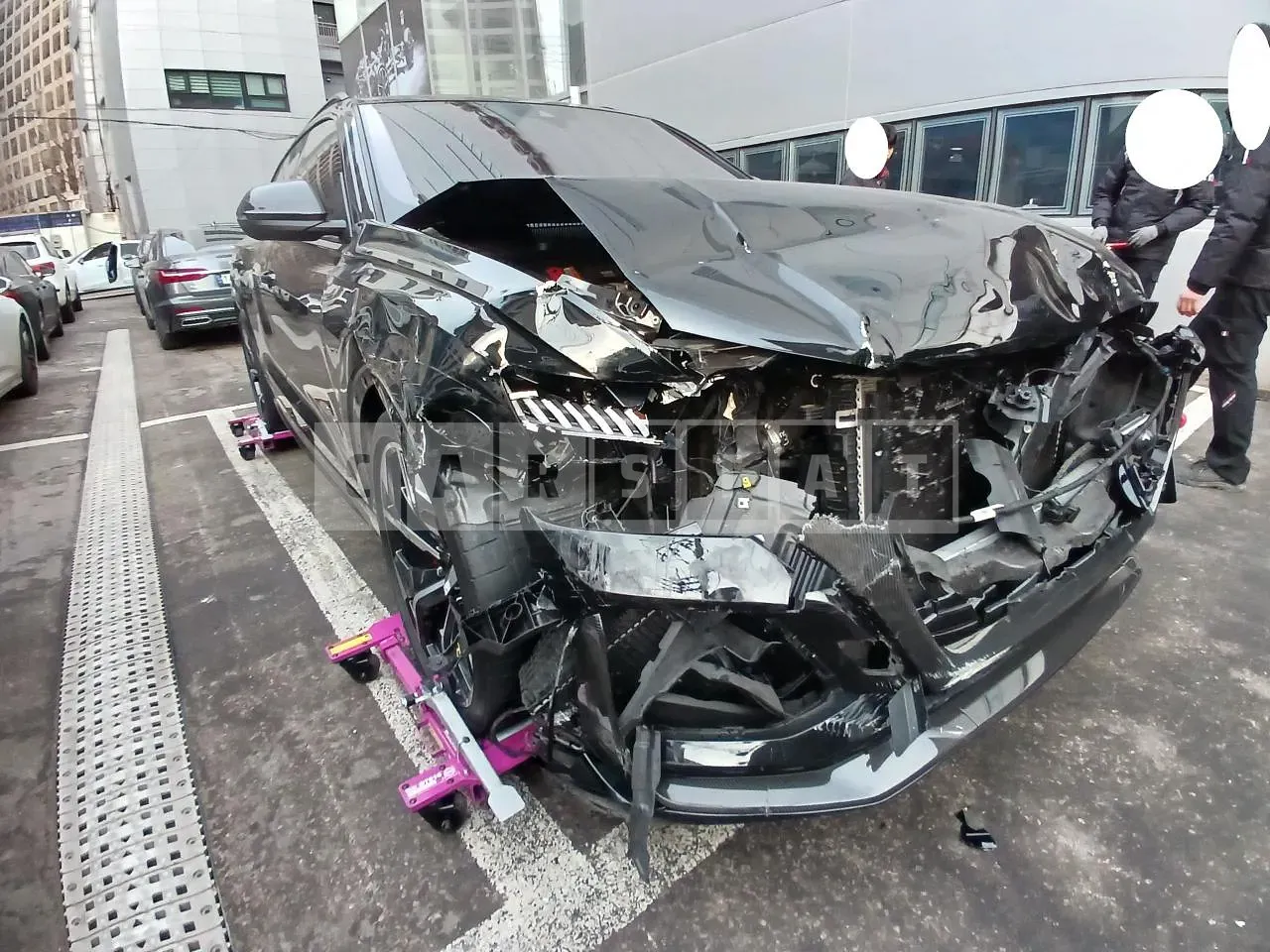 Photo 2 of 31: 2023 Audi Rs Q8, VIN WUAZZZF13PD004292 — Korean insurance auction
