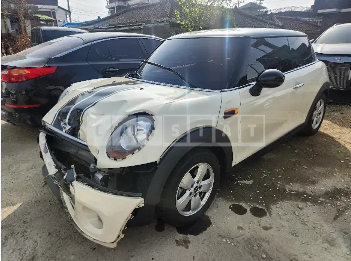 Photo 2 of 7: 2016 MINI Cooper, VIN WMWXP5101G2A92773 — Korean insurance auction