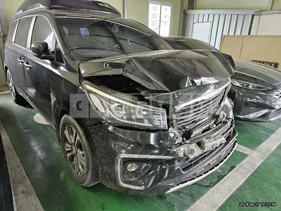 Photo 1 of 17: 2019 Kia Carnival — Korean insurance auction