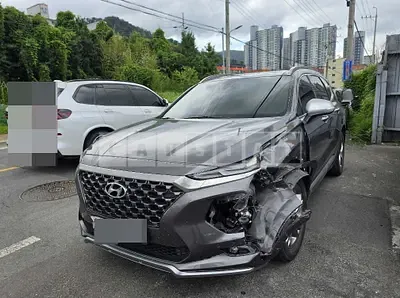 Photo 1 of 9: 2019 Hyundai Santa Fe 2.2 (4WD) — Korean insurance auction