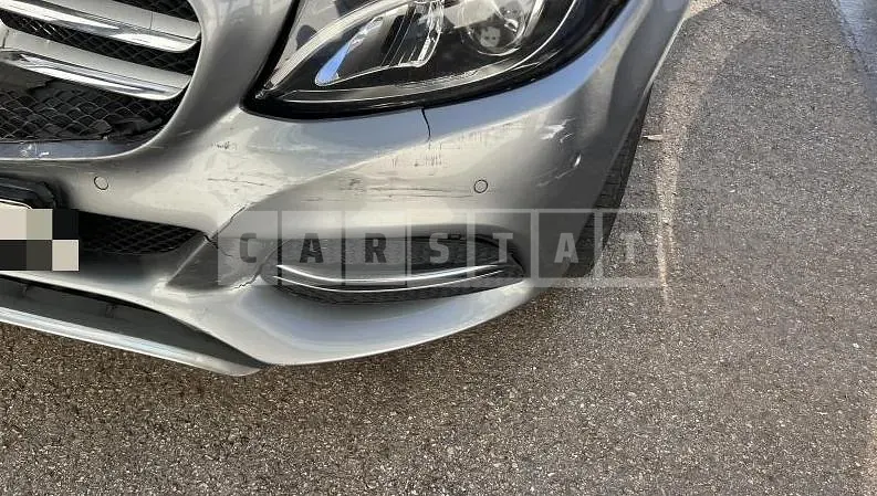 Photo 2 of 25: 2015 Mercedes-Benz C200 — Korean insurance auction