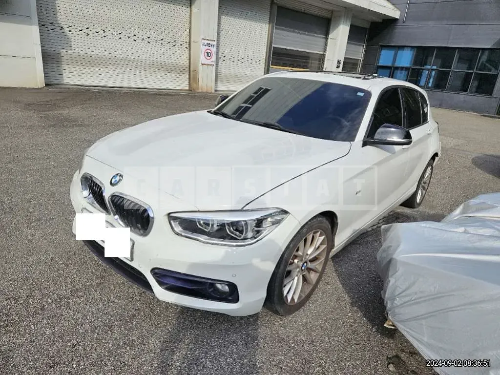 Photo 2 of 10: 2016 BMW 118d — Korean insurance auction