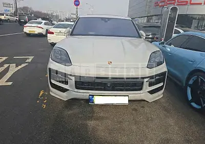 Photo 1 of 10: 2024 Porsche Cayenne E-Hybrid — Korean insurance auction