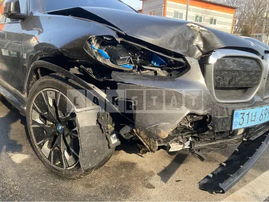 Photo 2 of 23: 2025 BMW iX3 M Sport — Korean insurance auction