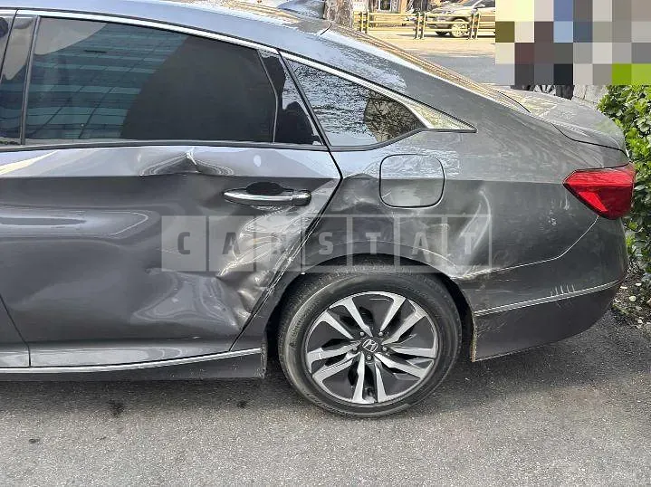Photo 2 of 18: 2019 Honda Accord Hybrid — Korean insurance auction