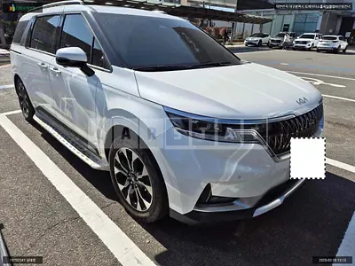 Photo 1 of 17: 2020 Kia Carnival, VIN KNANE81BBMS022668 — Korean insurance auction