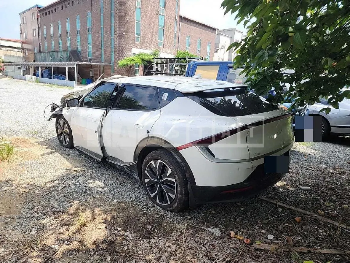 Photo 2 of 21: 2021 Kia EV6 Long Range — Korean insurance auction
