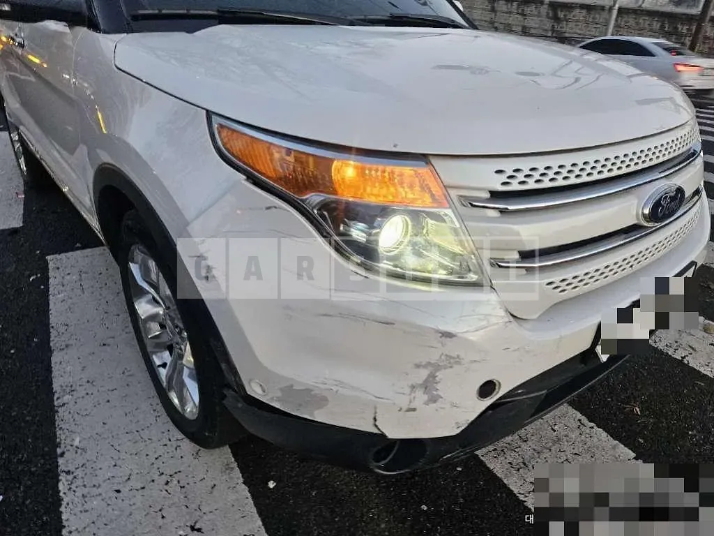 Photo 2 of 11: 2015 Ford Explorer — Korean insurance auction