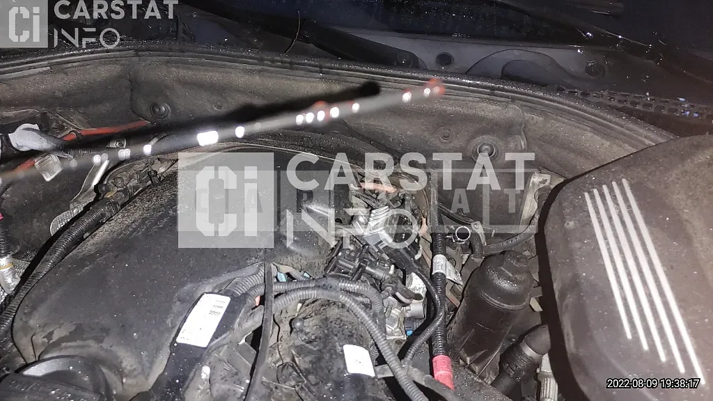 Photo 2 of 12: 2014 BMW Calm 520d xDrive — Korean insurance auction